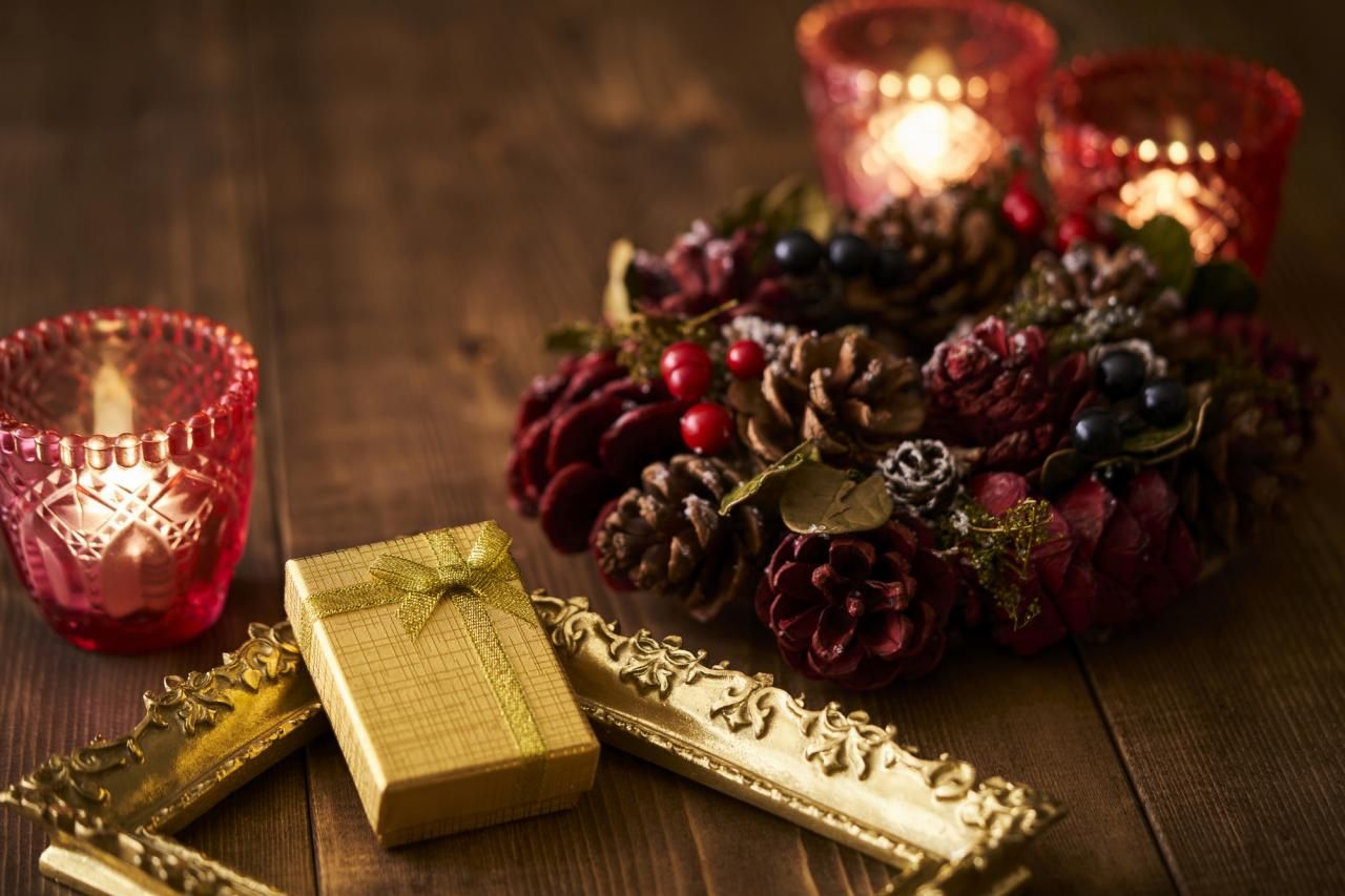 【クリスマスの花12選】ギフトや飾りにおすすめの定番を厳選！